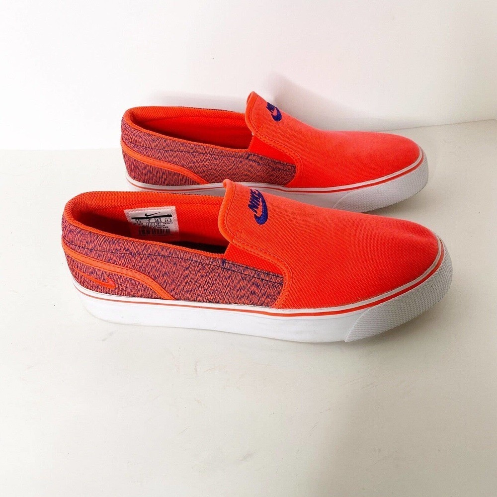 Nike Womens Toki Slip On Canvas Shoe Pink Sz 7.5 Loafer Casual - Picture 2 of 10